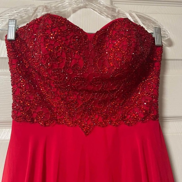 ALYCE Paris Red Formal Dress Size 2 worn once - Picture 2 of 6